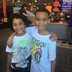 Meet your Posher, Taylor